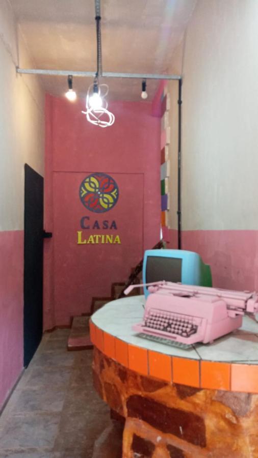 Hostel Casa Latina 렝소이스 외부 사진
